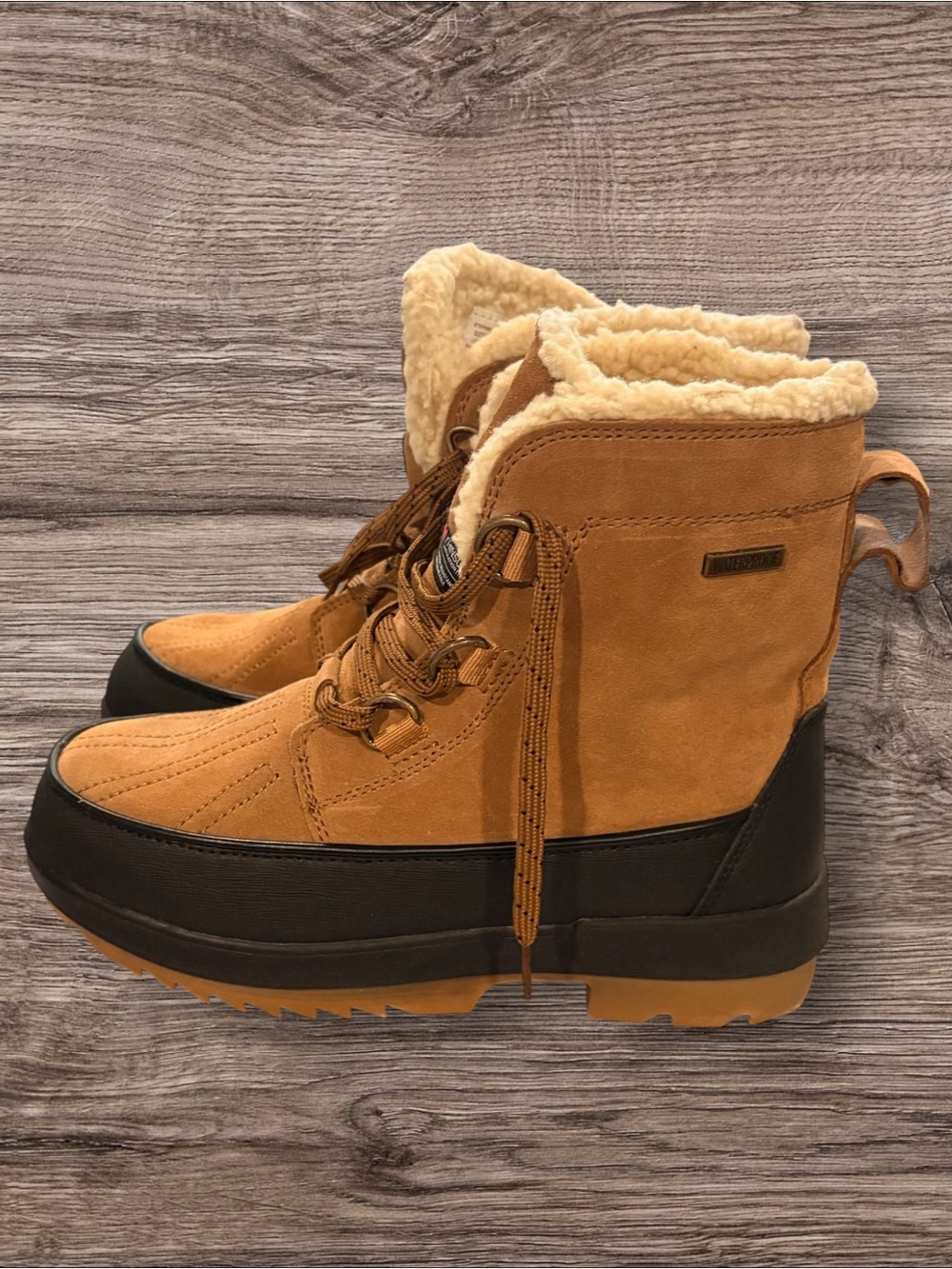 SoftMoc 3M Thinsulate Womens size9 Tan Winter Lace-Up Boots with Faux Fur Collar